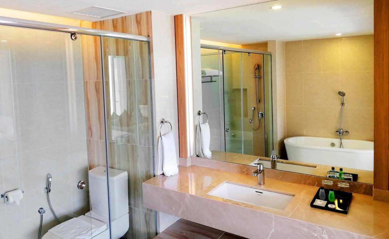 Upper View Regalia Hotel Kuala Lumpur Esterno foto